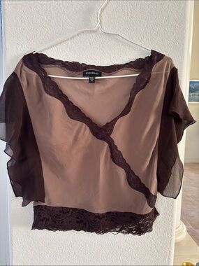 bebe Brown Sheer Lace-Trim Short Sleeve Top